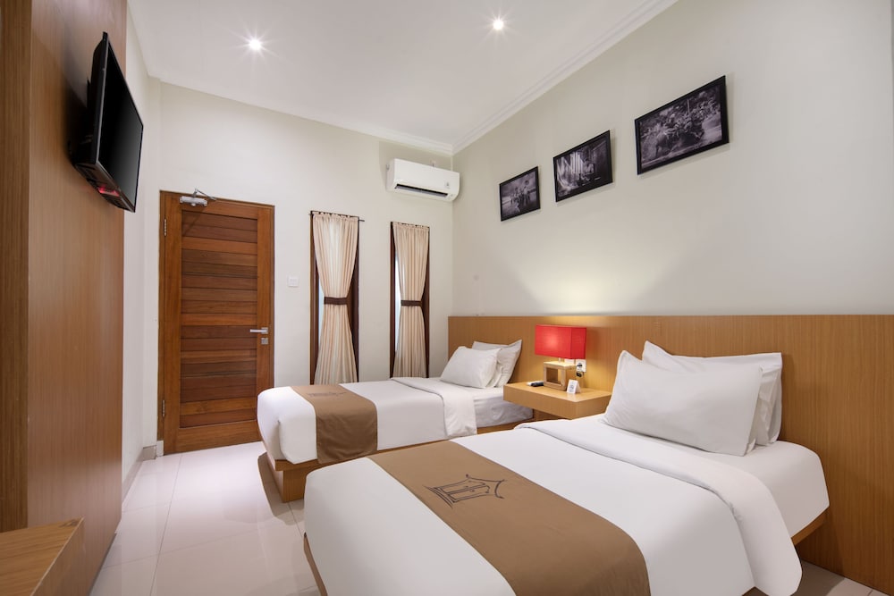 Deluxe Double Room, Poolside - Photo 6