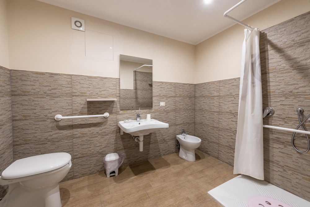 Double Room, Accessible photo 3