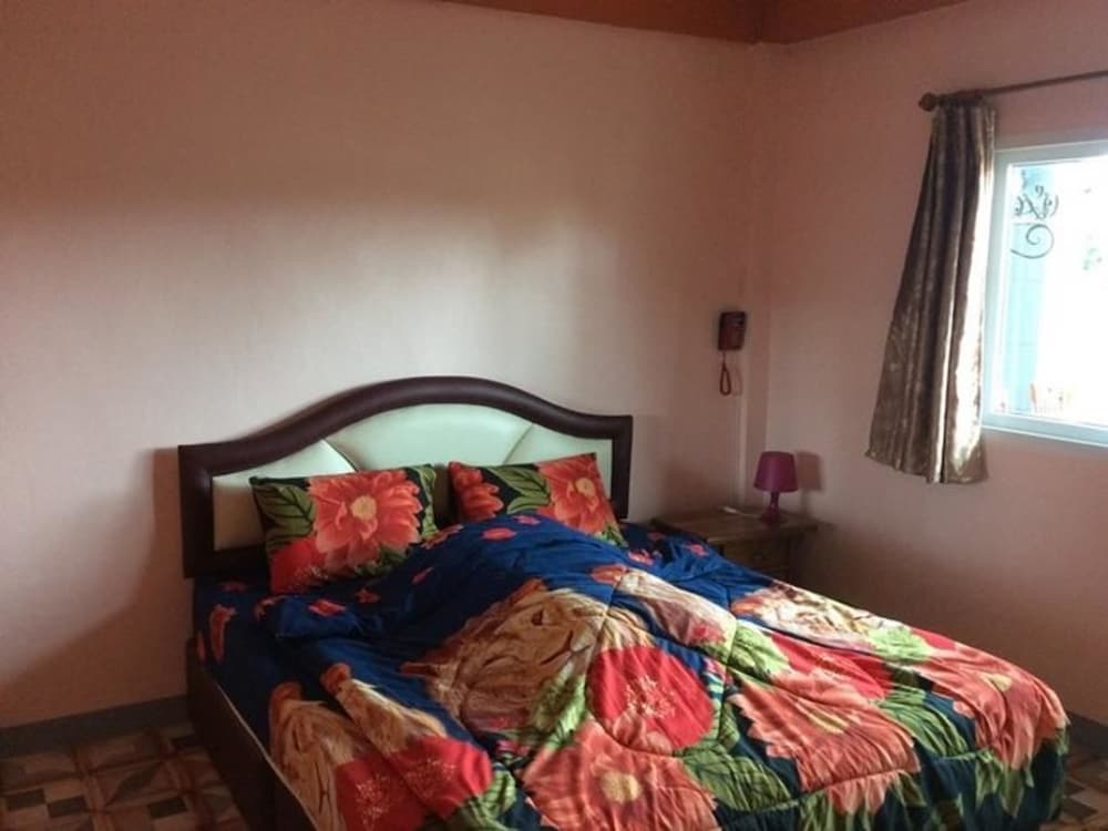 Economy room photo 1