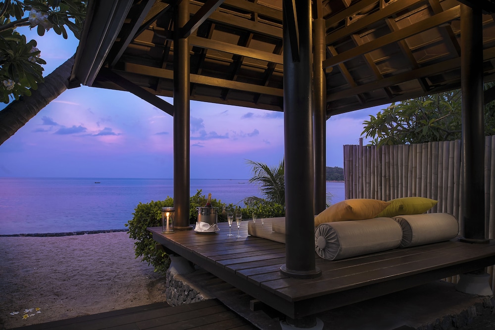Beachfront Pool Villa Suite (Adult Only) - Photo 11