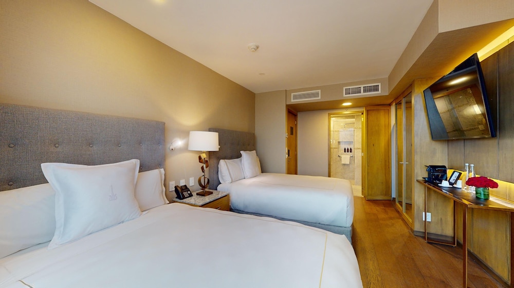 Deluxe Superior Room, 2 Double Beds photo 3