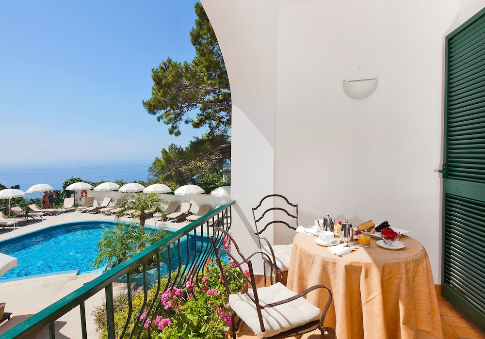 Junior Suite, Patio, Sea View photo 2