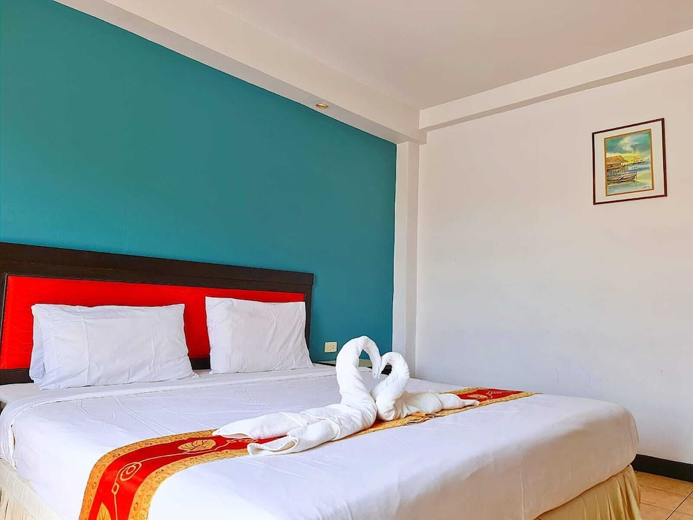 Deluxe Double or Twin Room - Photo 3