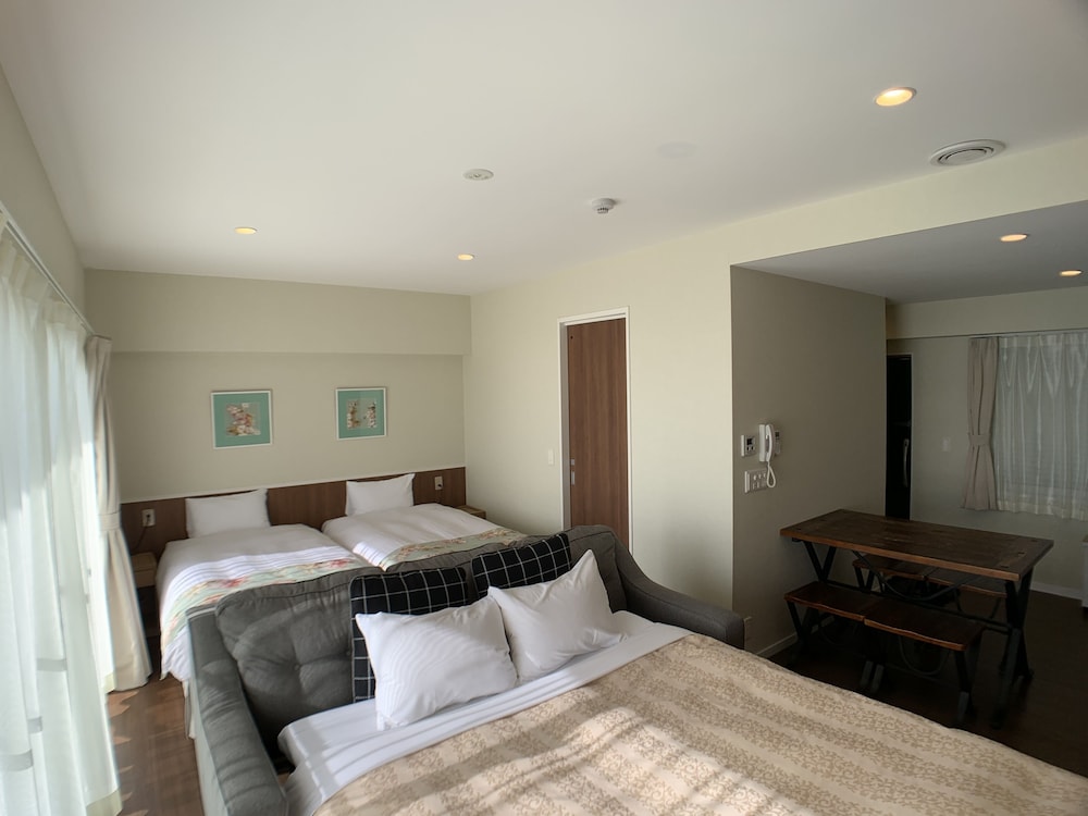 Twin Room for 2 people (No View) photo 2