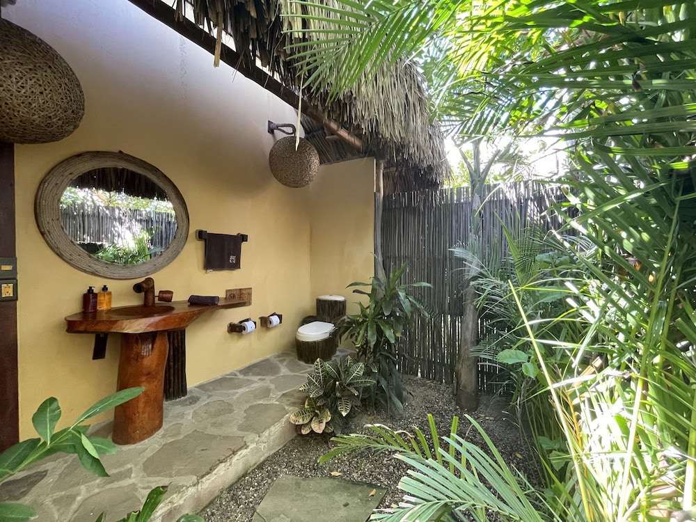Premium Double Room - Photo 6