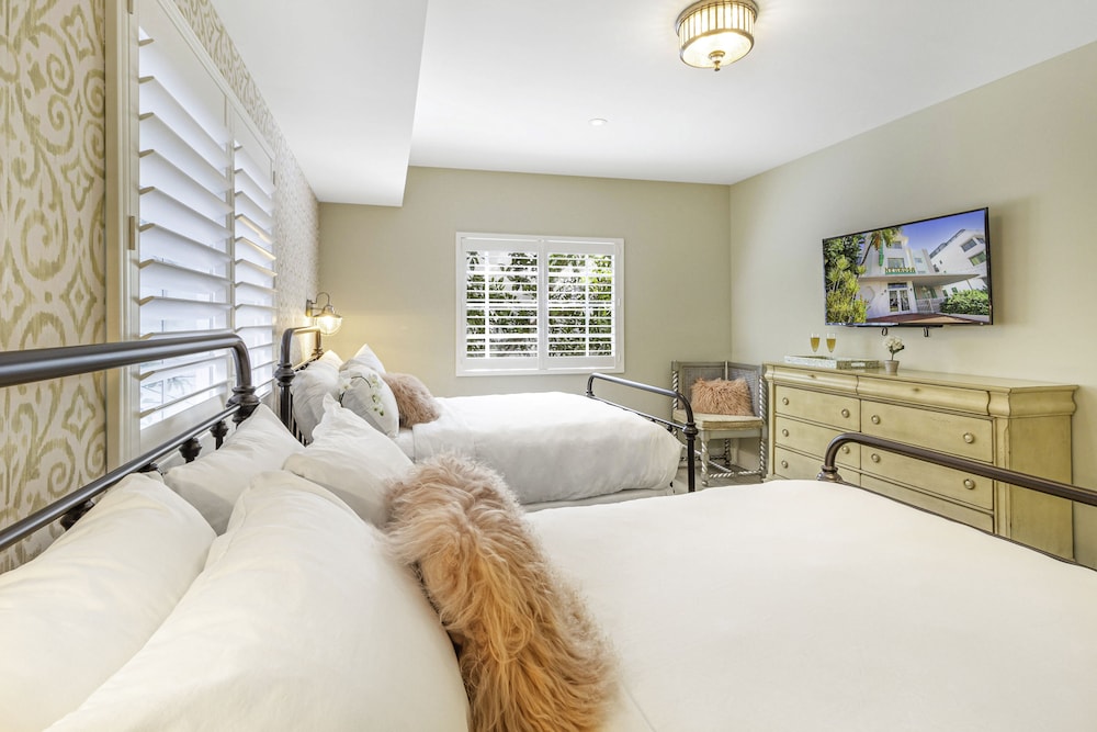 Classic Room, 2 Double Beds