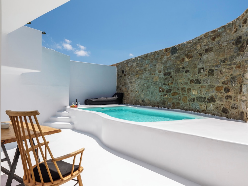Suite Individual, Private Pool, Terrace photo 1