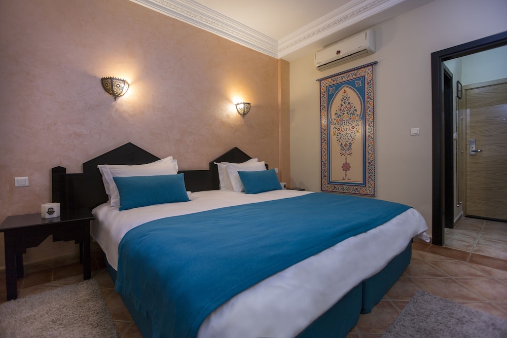 Standard Double Room, Pool View photo 3