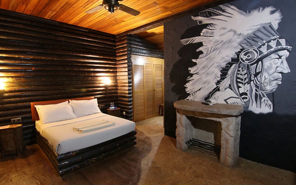 Log Cabin photo 1