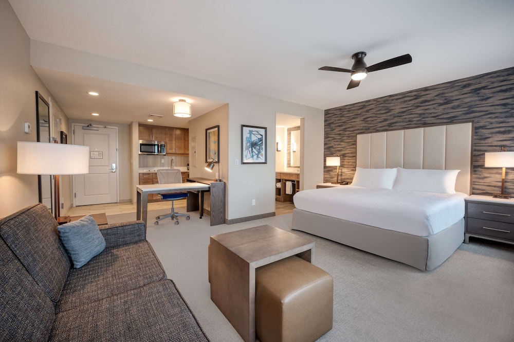 Studio, 1 King Bed, River View - Photo 2