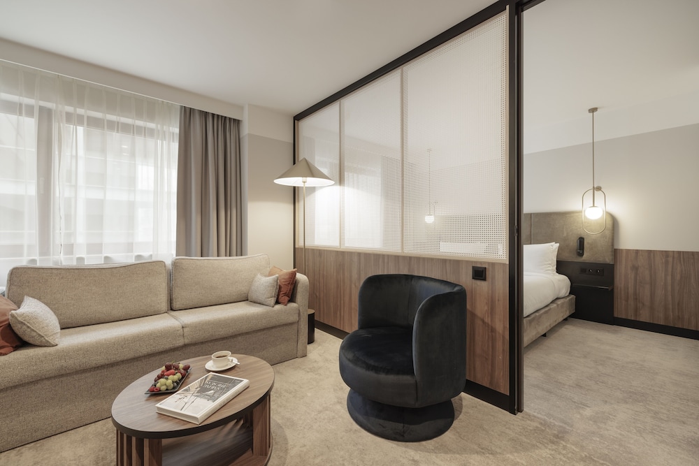 Junior Suite, Multiple Beds - Photo 2