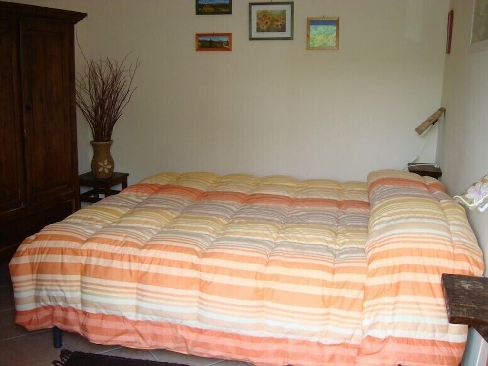 Basic Double Room photo 2