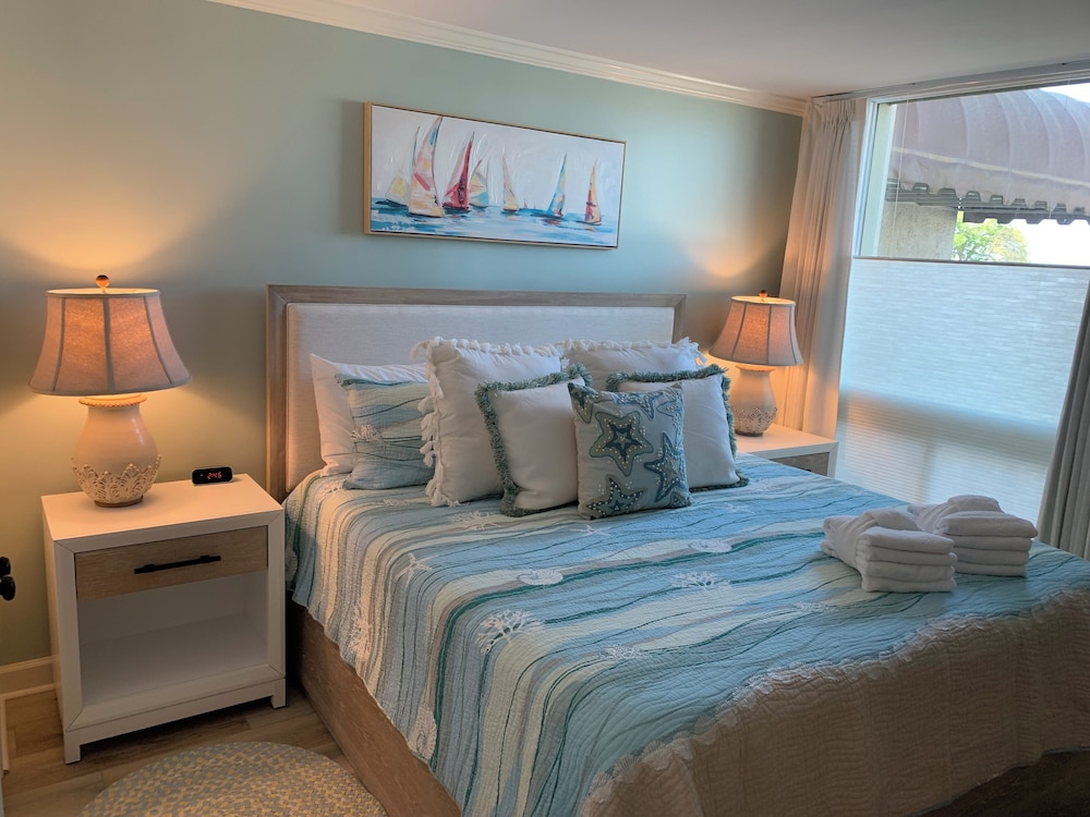 Villa, 1 King Bed with Sofa bed, Kitchen (1021 Caravel Court)