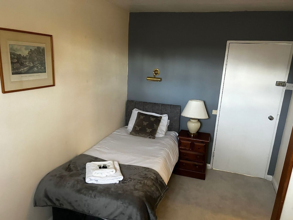 Standard Single Room, Ensuite photo 2