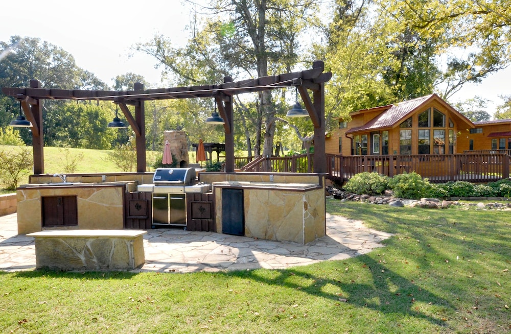 Premium Cottage, Kitchen (Patio and Outdoor Fireplace) photo 2