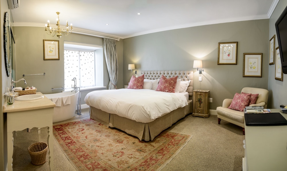 Luxury Room - Photo 21