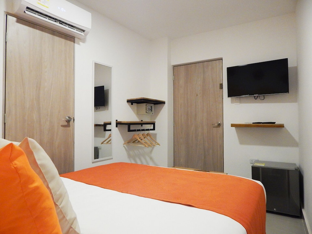 Economy Room - Photo 7