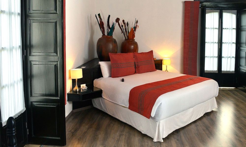 Junior Suite, 1 King Bed, Non Smoking - Photo 3