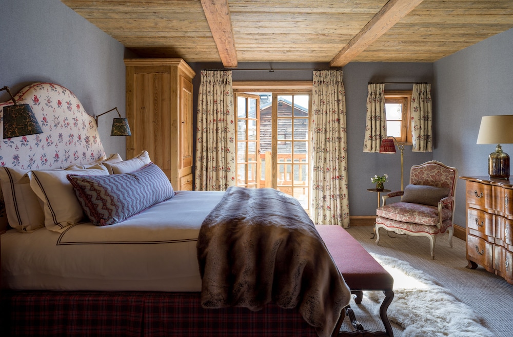 Superior Room, 1 King Bed photo 1