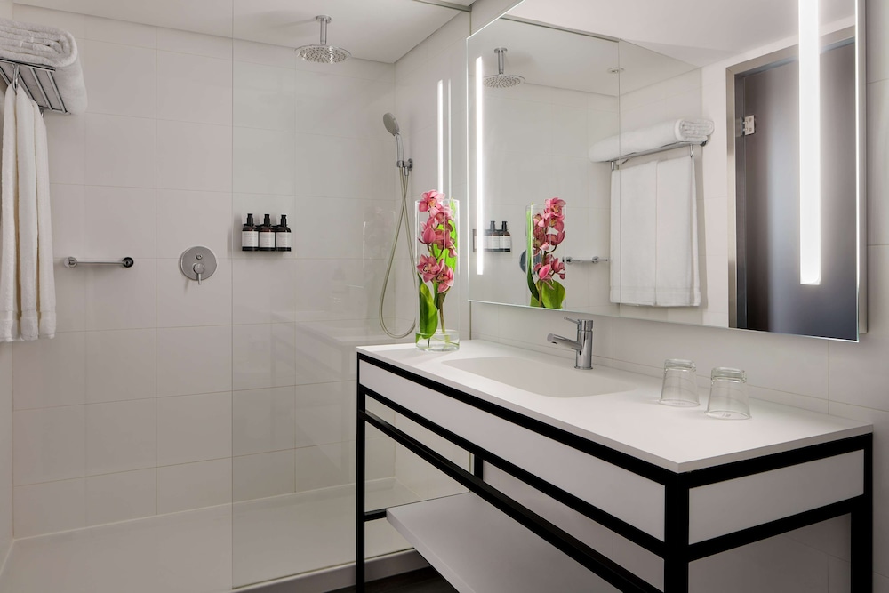 Superior Room, Sea View (Extra Bed 3 adults) - Photo 5