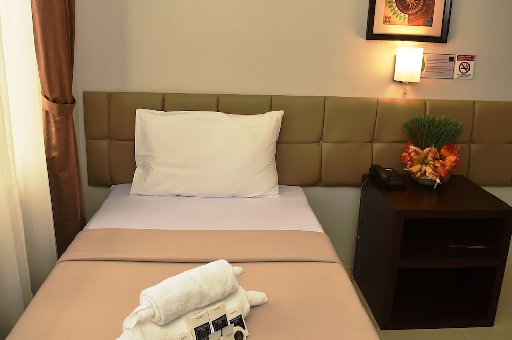 Basic Single Room, 1 Twin Bed photo 3