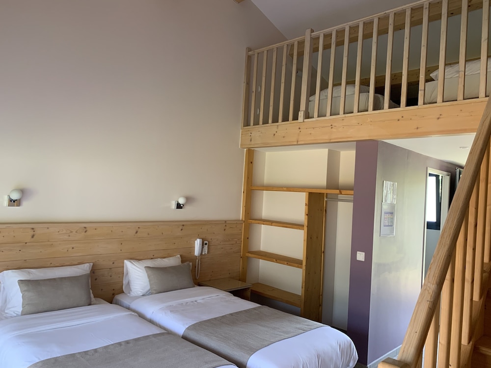 Quadruple Room, 4 single beds