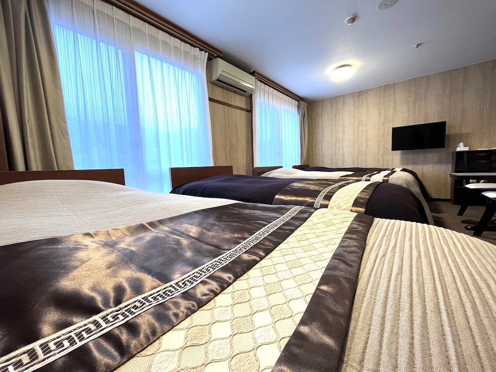 Quadruple Room, Non Smoking photo 2