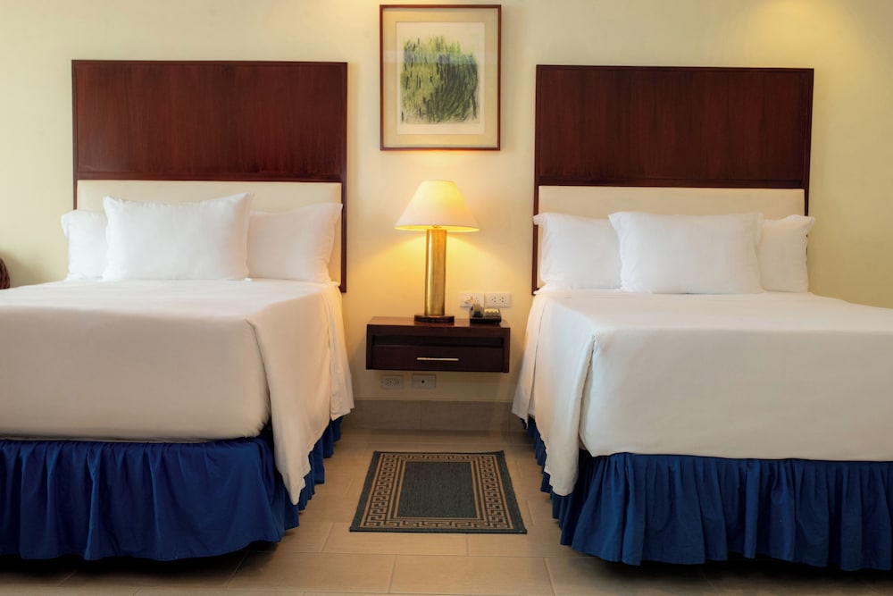 Double Room, 2 Double Beds, City View photo 2