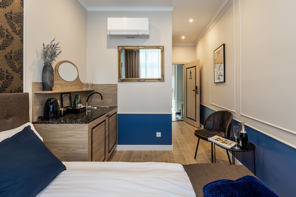 Standard Double Room - Photo 2