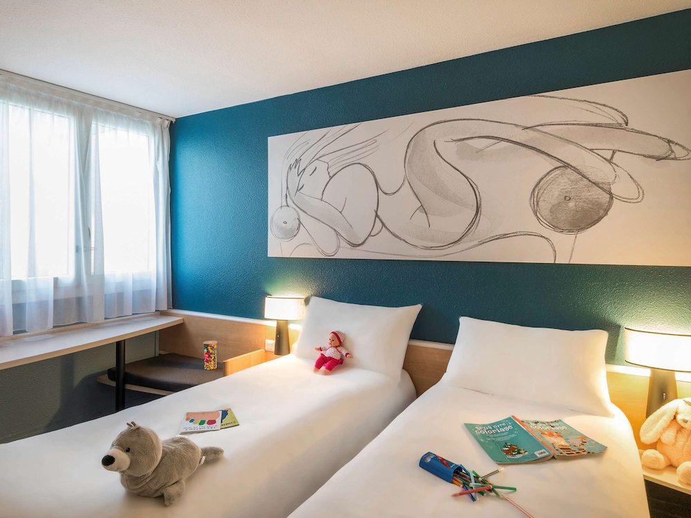 Standard Room, 2 Twin Beds photo 3