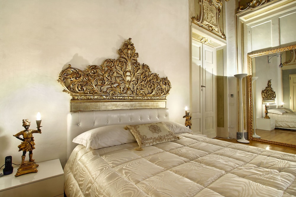 Deluxe Suite photo 2