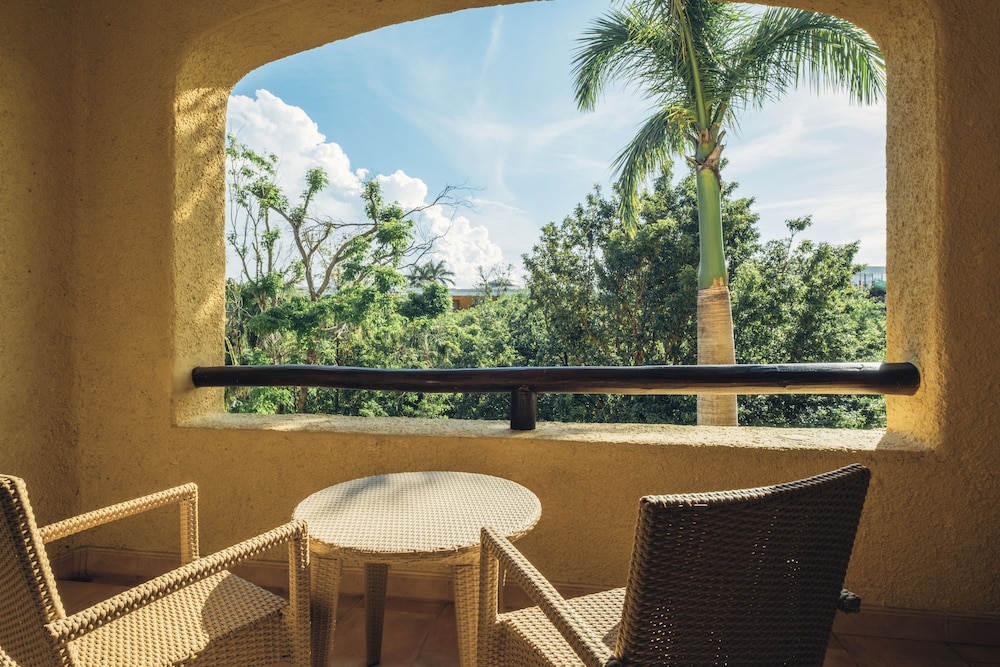 Premium Room (tropical View)
