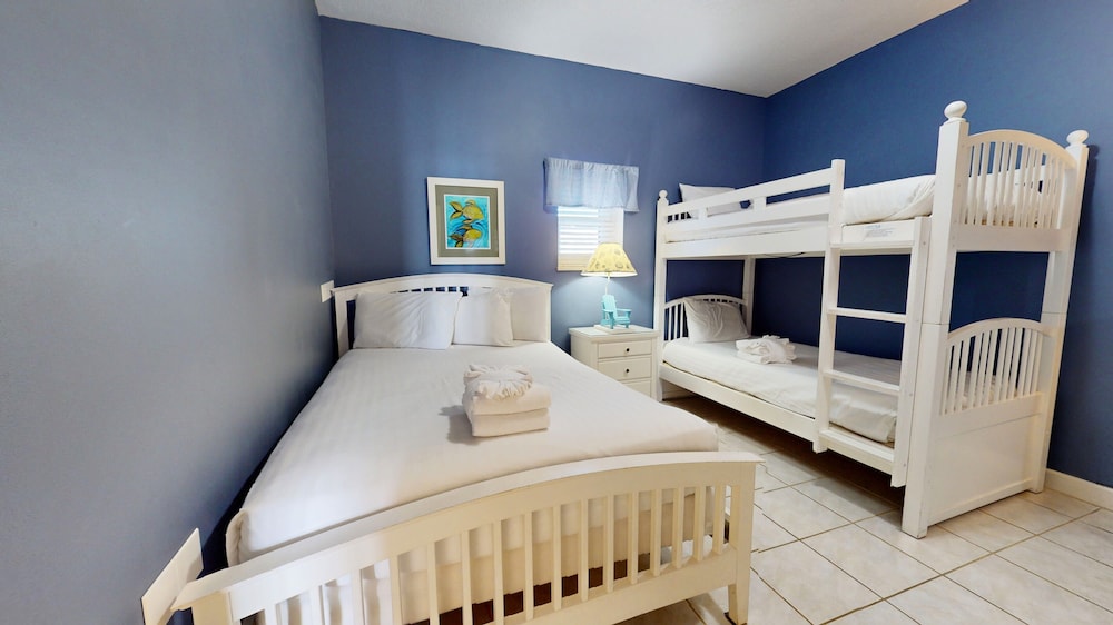 Condo (Tides 0804) photo 2