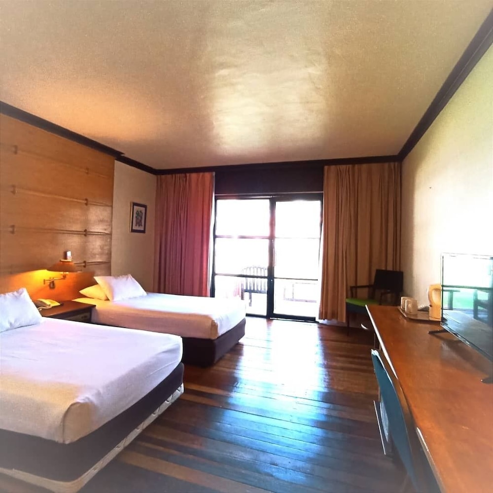 Deluxe Twin Room with Garden View - Photo 3