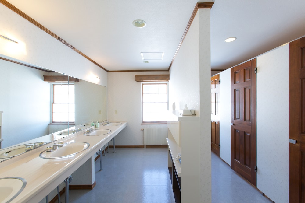 Double or Twin Room (Snowgum Lodge) photo 2