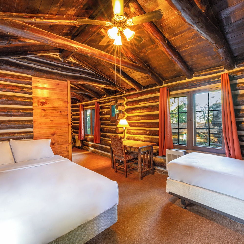 Frontier Cabin photo 1