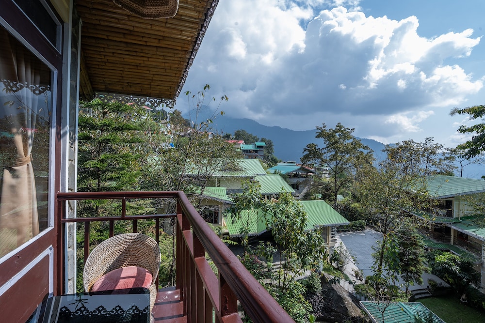 Chalet with Private Balcony photo 3