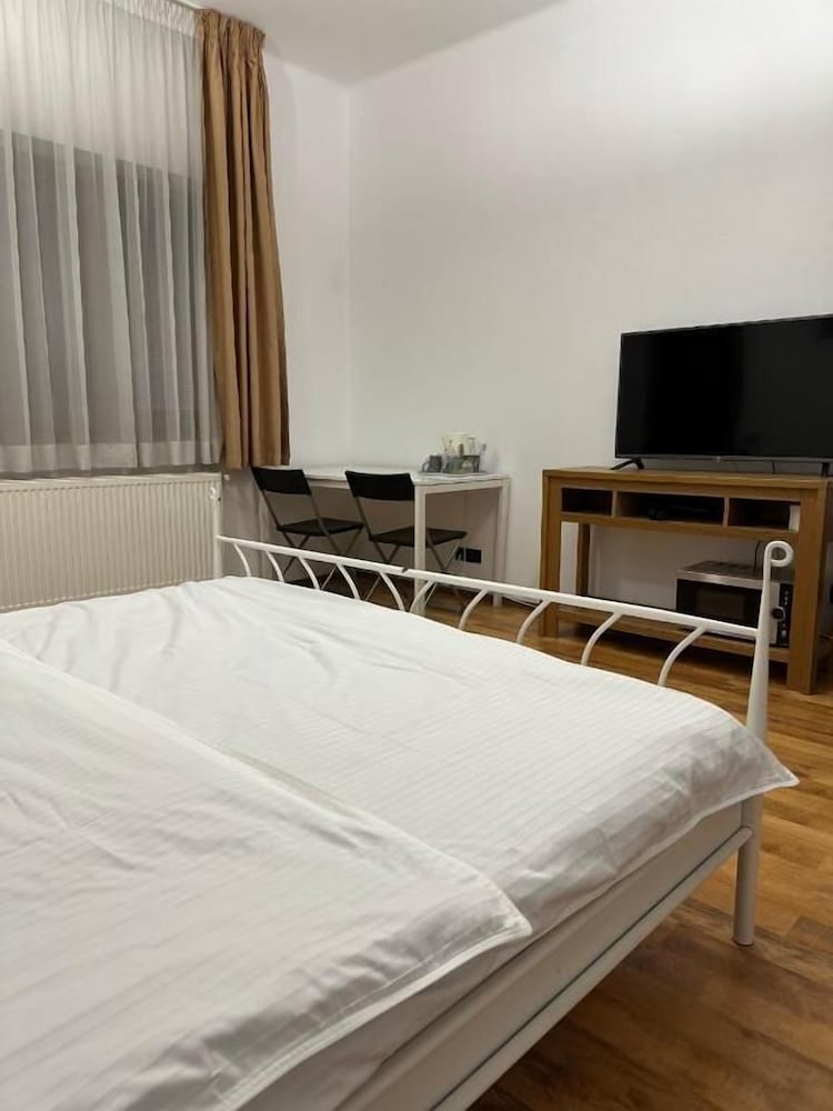 Basic Triple Room - Photo 11