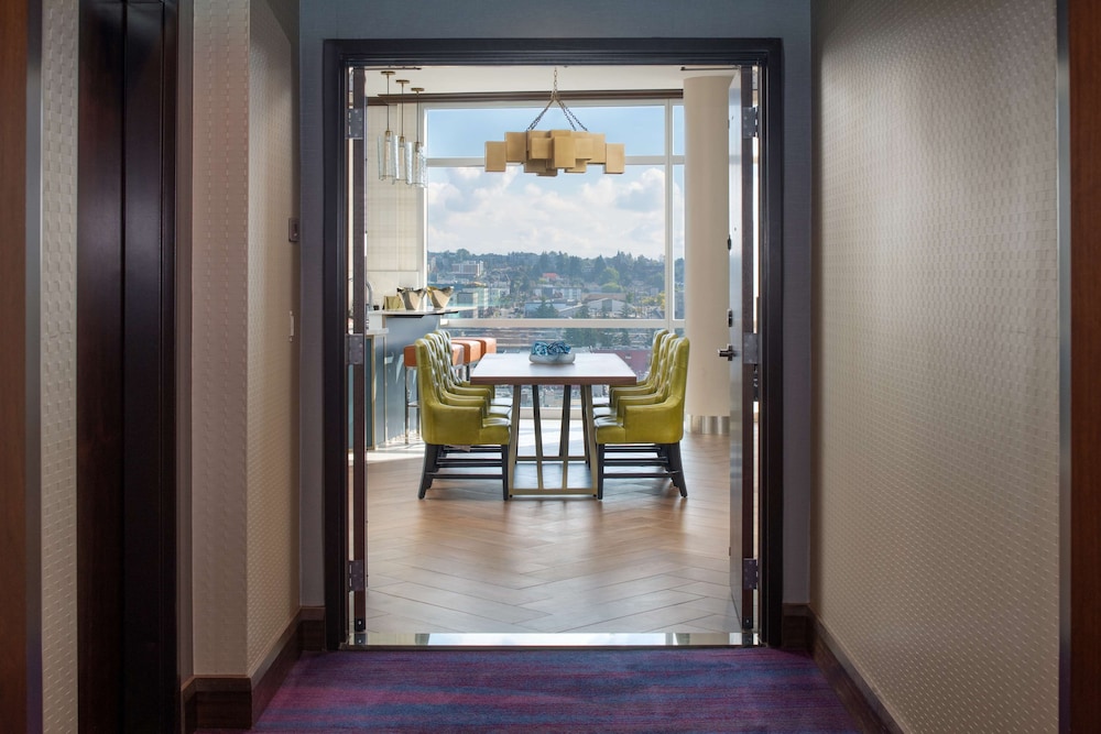 Presidential Penthouse, 2 Bedrooms (1 King Bed and 1 Queen Bed)