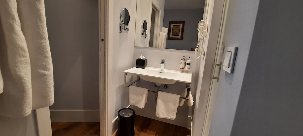 Junior Studio Suite - Photo 18