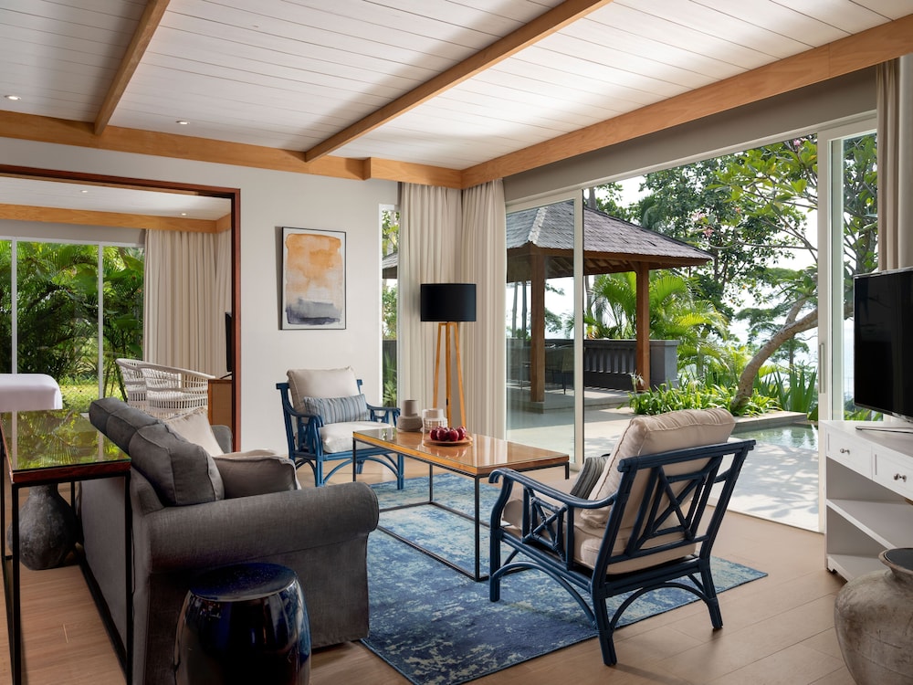 Bluewave Pool Villa photo 1