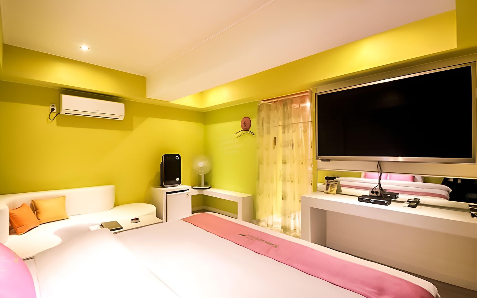 Room (VVIP) - Photo 14