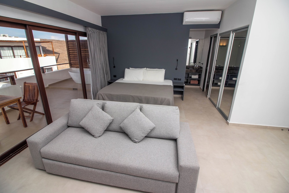 MINI SUITE - Photo 1