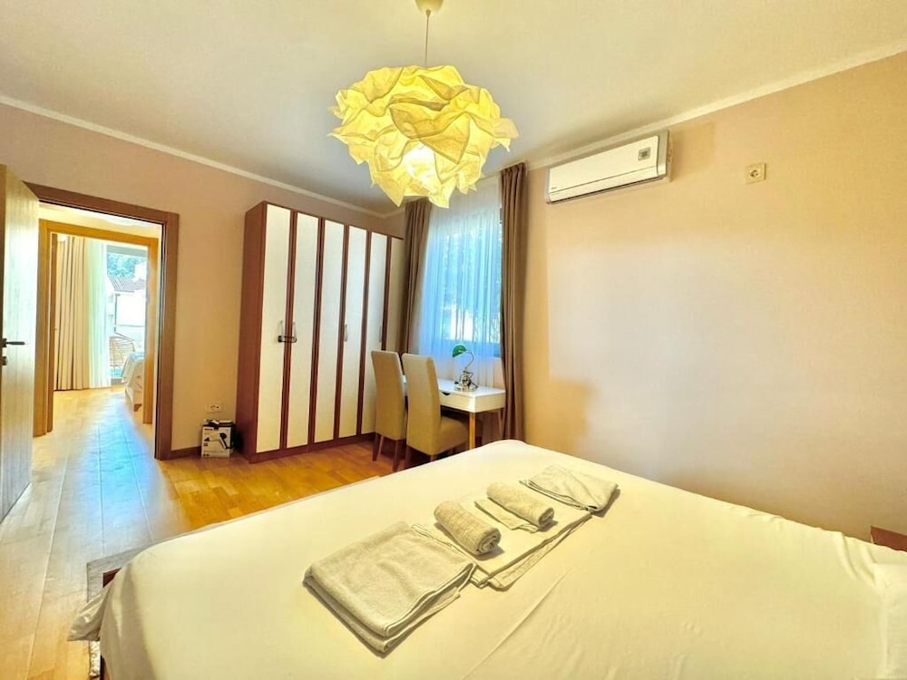 Premium Apartment photo 2