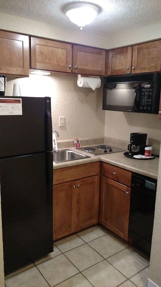 Suite, 1 King Bed, Non Smoking (Mobility Accessible) - Photo 3