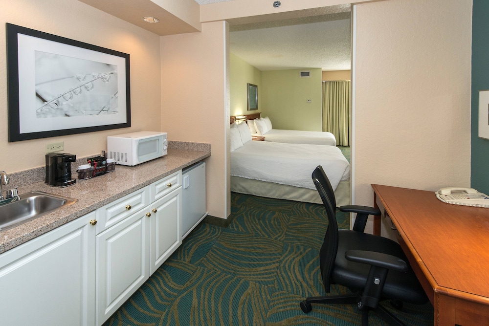 Suite, Multiple Beds - Photo 5