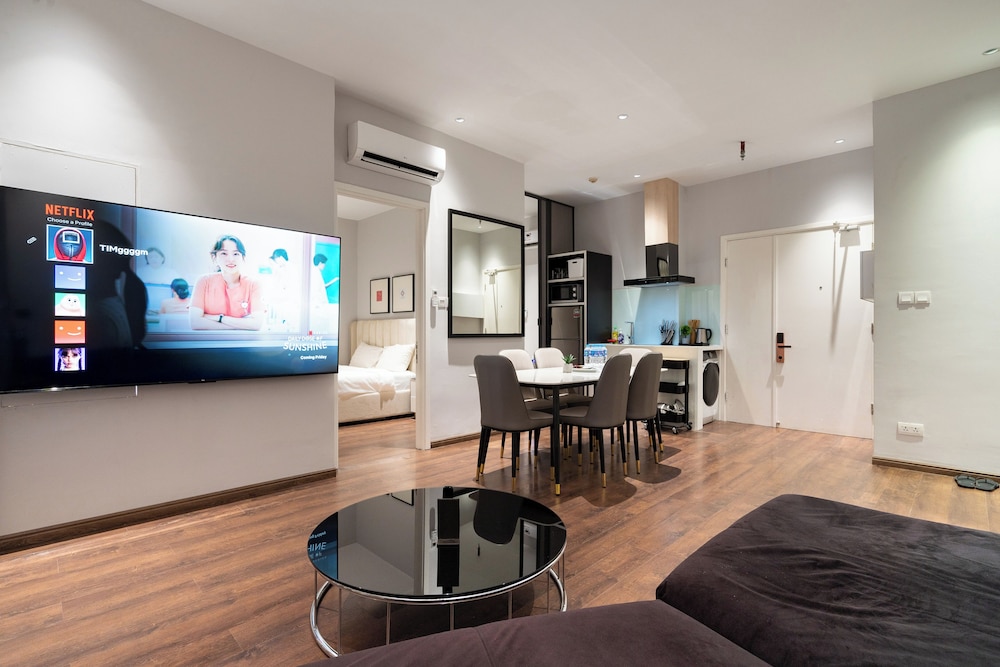 Deluxe Apartment, 3 Bedrooms, Kitchen, City View