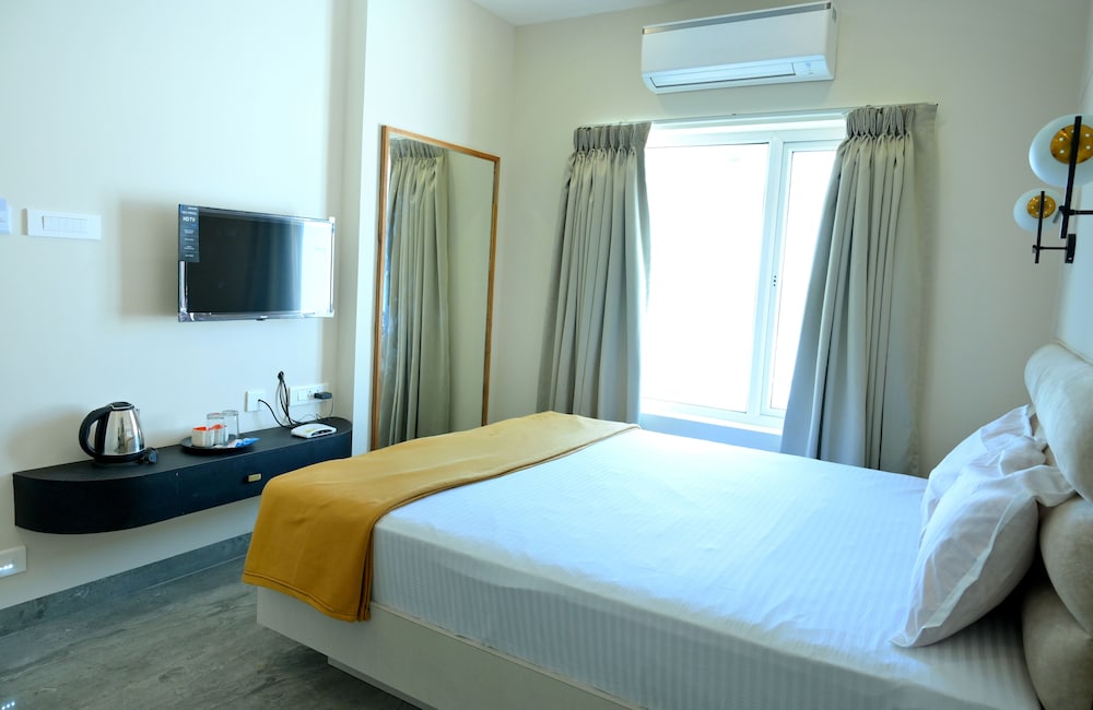 Suite Room - Photo 1