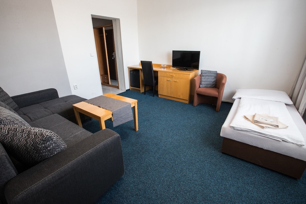 Apartment photo 2