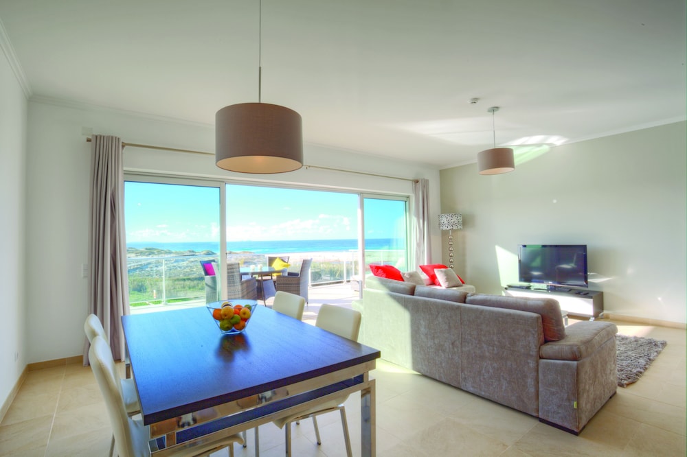 Deluxe Townhome, 2 Bedrooms, Sea View, Sea Facing